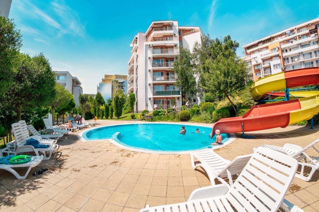 Crown Fort Club Свети-Влас Экстерьер фото