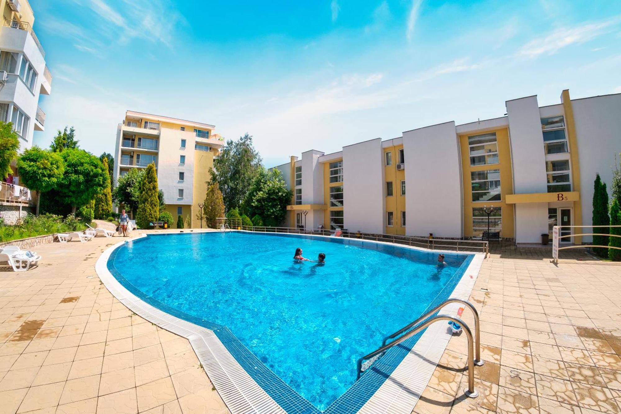 Crown Fort Club Свети-Влас Экстерьер фото