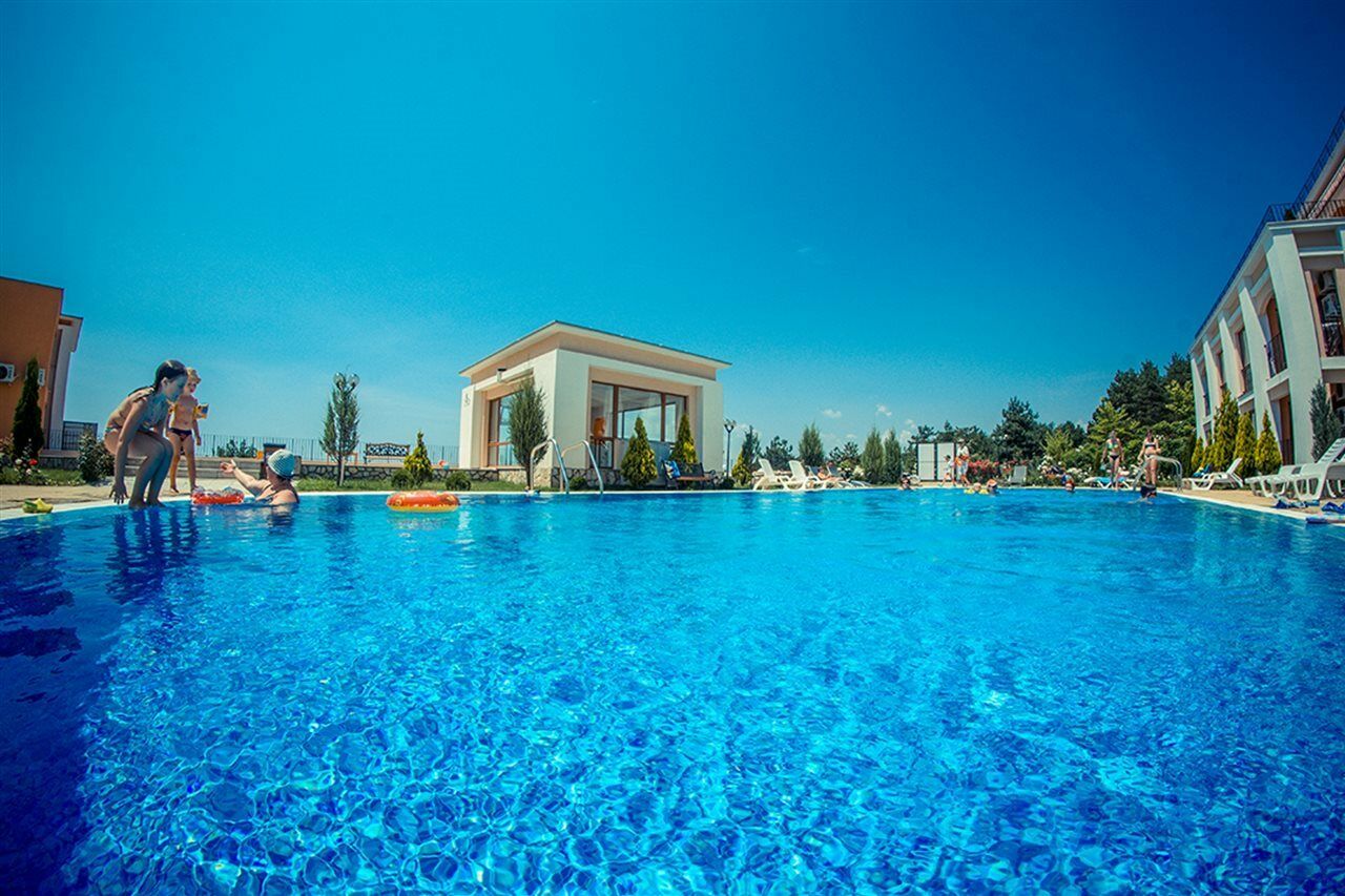 Crown Fort Club Свети-Влас Экстерьер фото